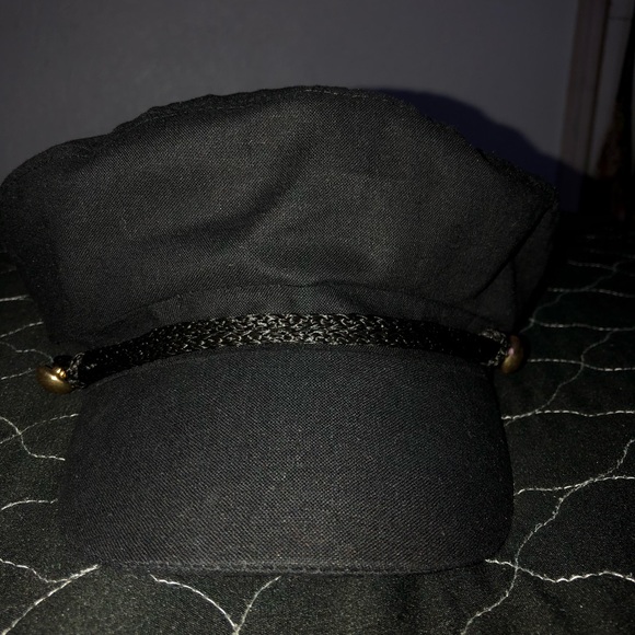 target Accessories - Pageboy hat